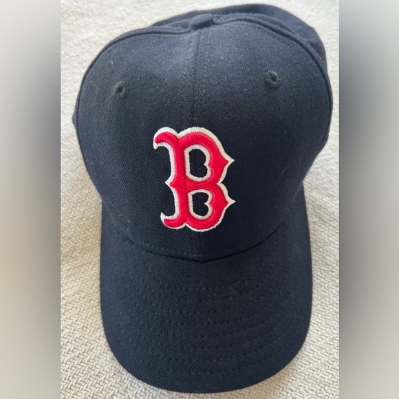 Boston Red Sox Fitted Hat (7 1/2) - Picture 2 of 5